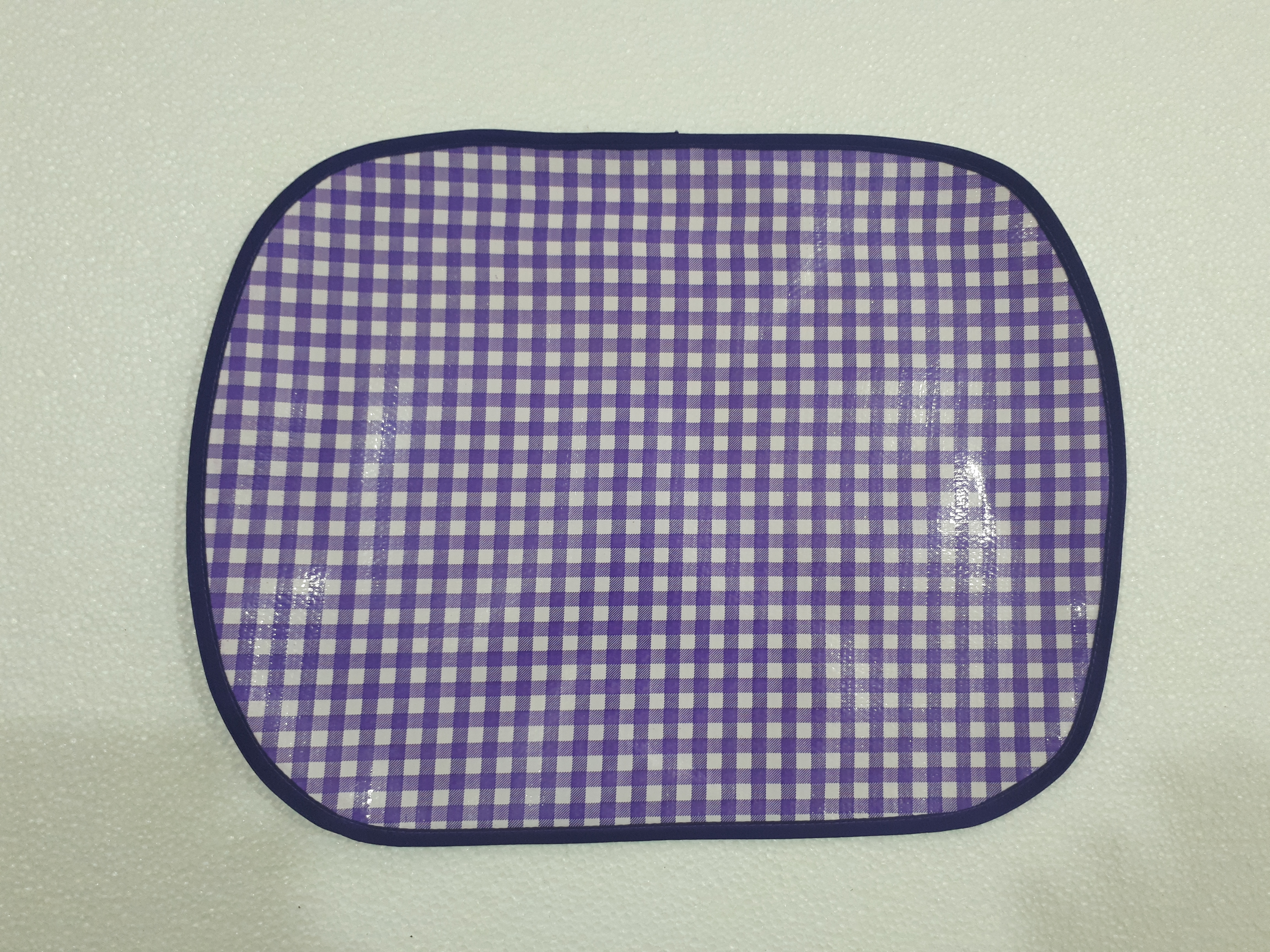 TAPETE PLAST. P/ALIMENTOS MORADO CUADRIT