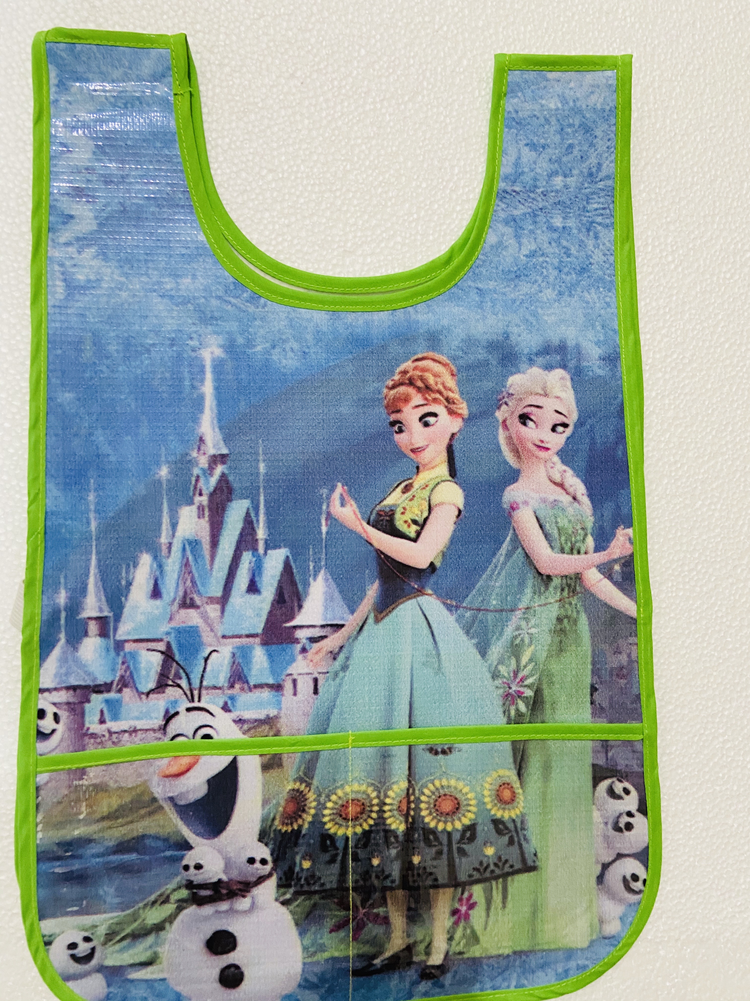 MANDIL INFANTIL PLAST.T/CAMIS.FROZEN 2