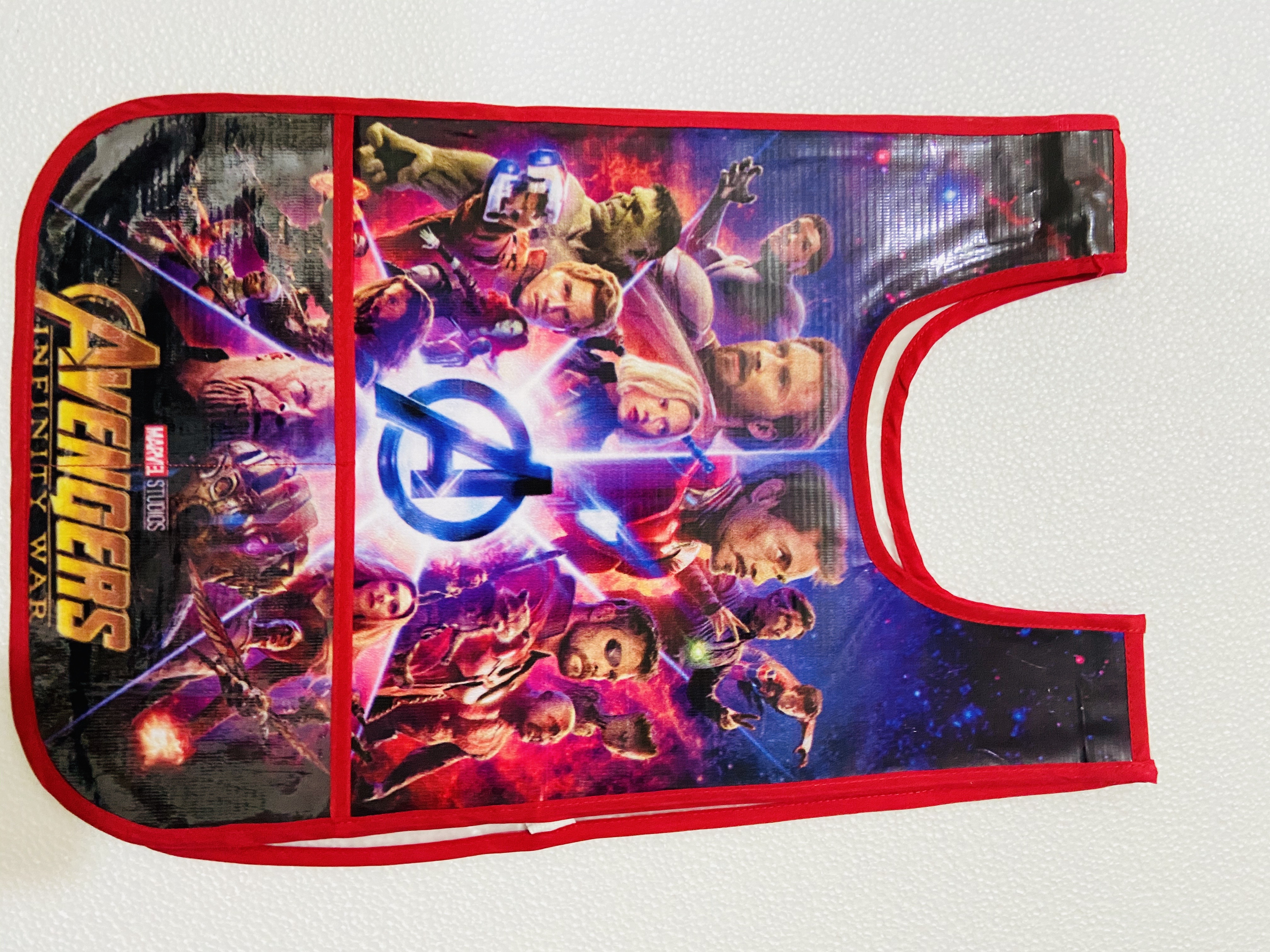 MANDIL INFANTIL PLAST.T/CAMIS.AVENGERS