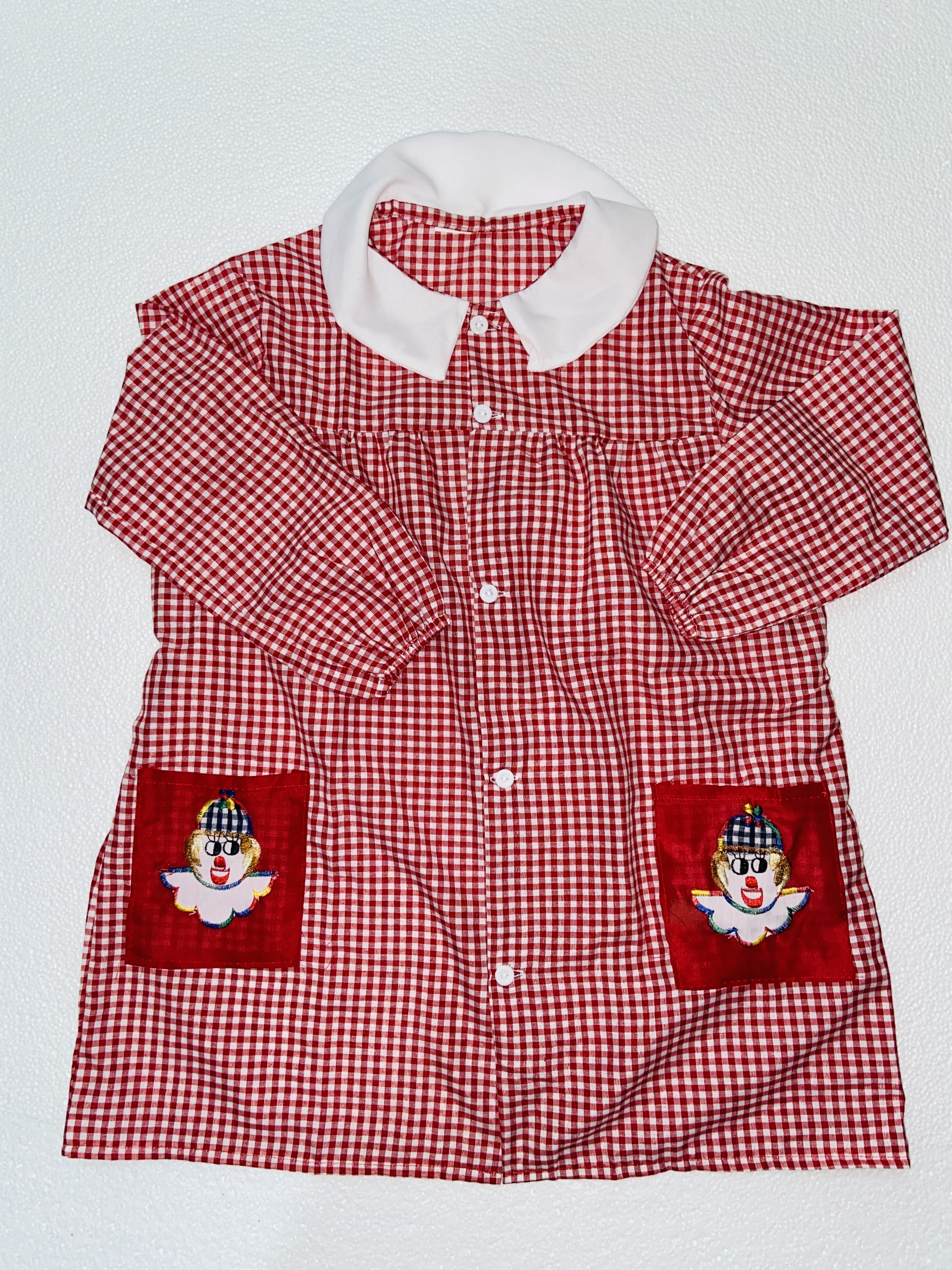 MANDIL INFANTIL DE TELA RJO. CUADR. T-04