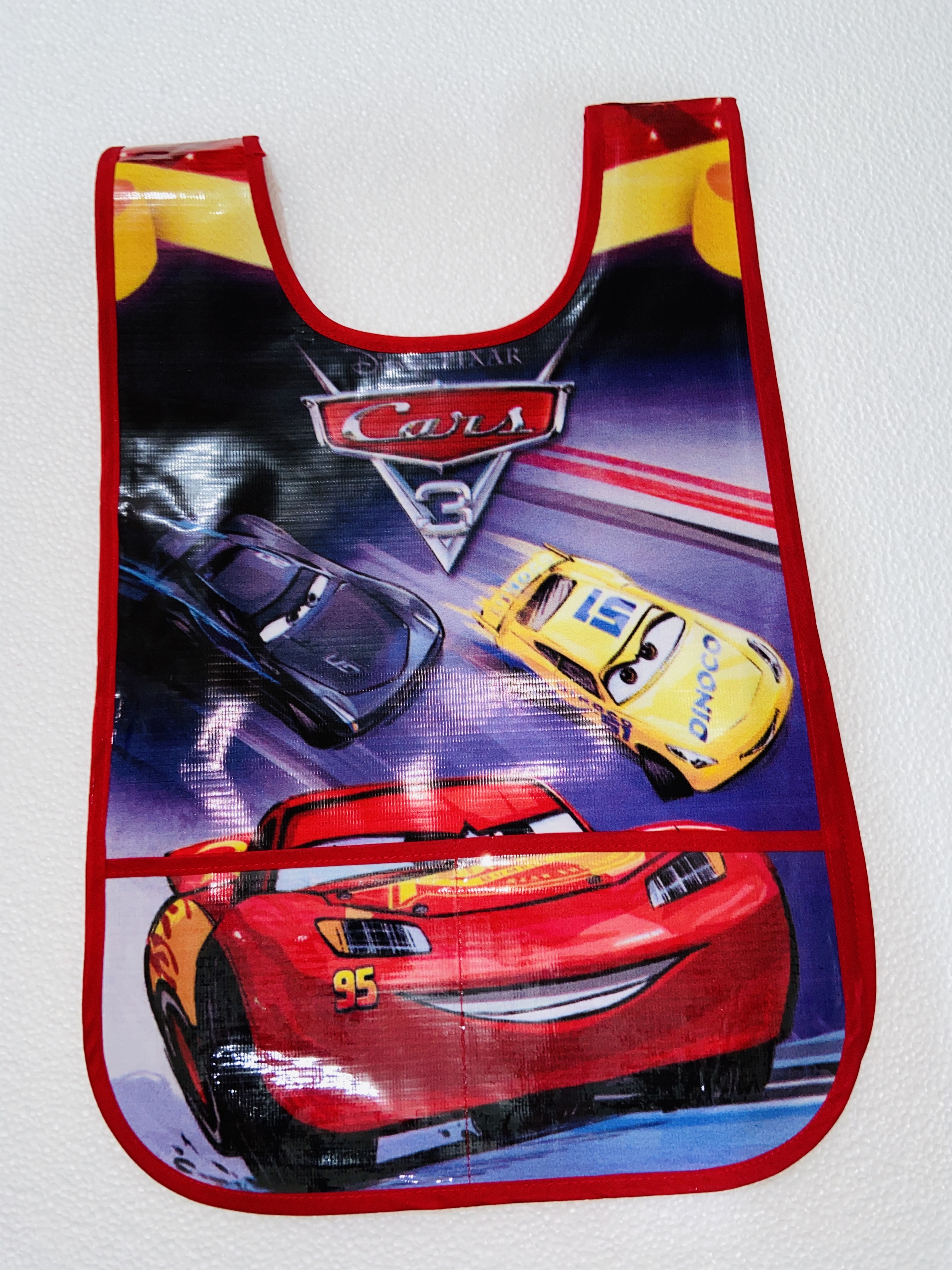 MANDIL INFANTIL PLAST.T/CAMIS.CARS