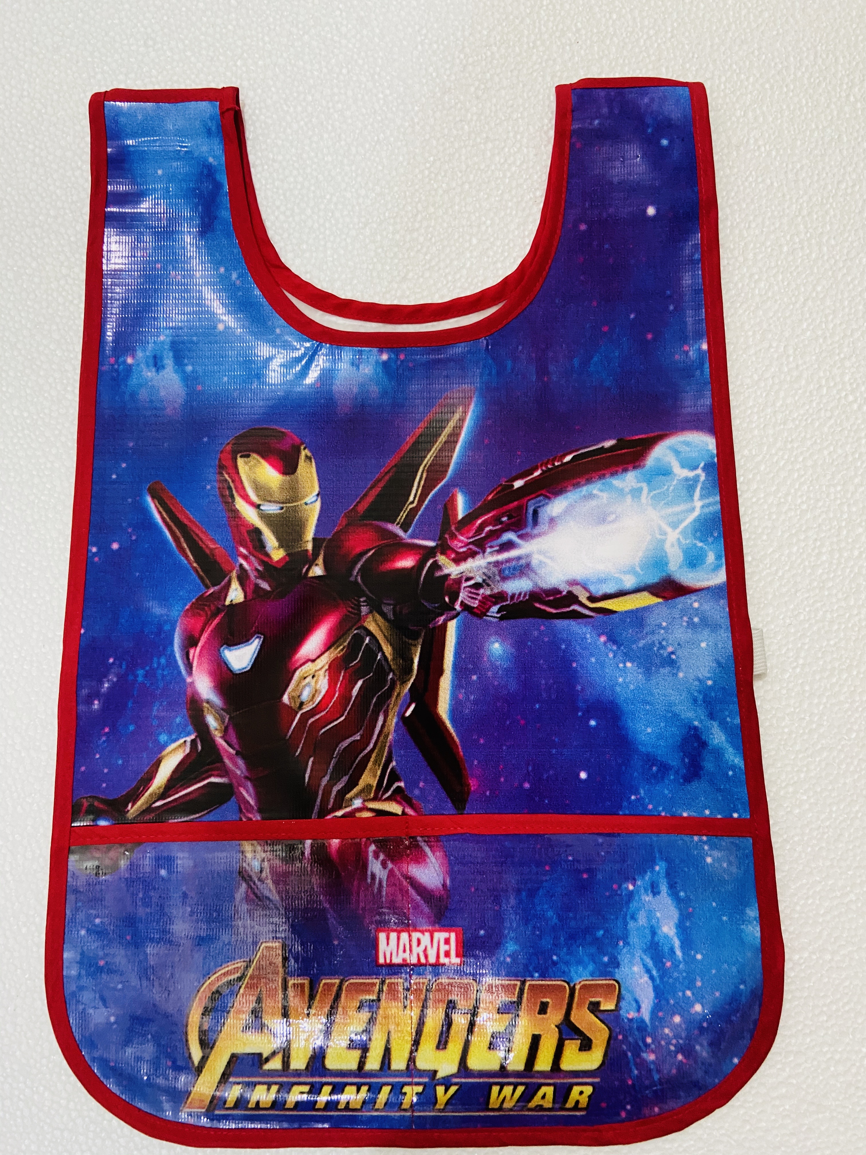 MANDIL INFANTIL PLAST.T/CAMIS.IRON MAN