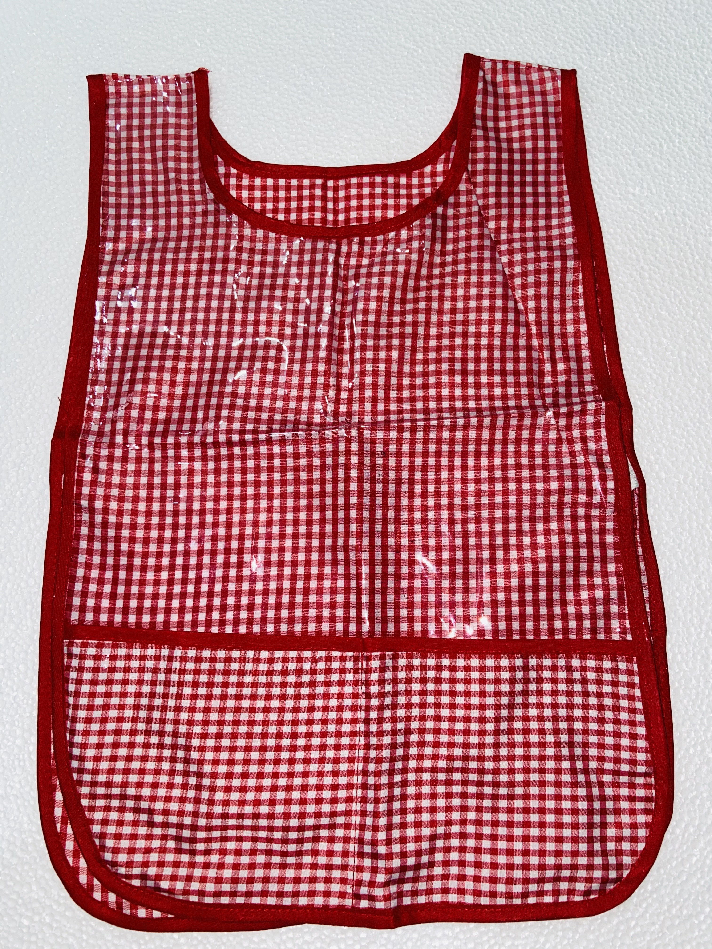 MANDIL INFANTIL DE TELA ROJO